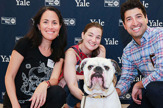 Campaign 2023, Students with Yale Bulldog.